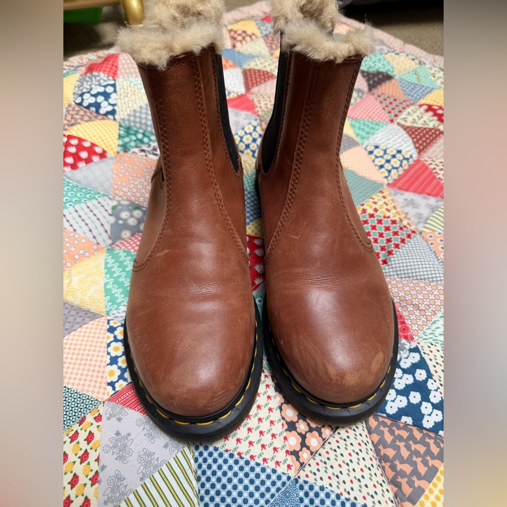 Doc Martens Leonore Chelsea Boots